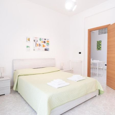 Cozy Apartments De Gasperi Bari Bagian luar foto