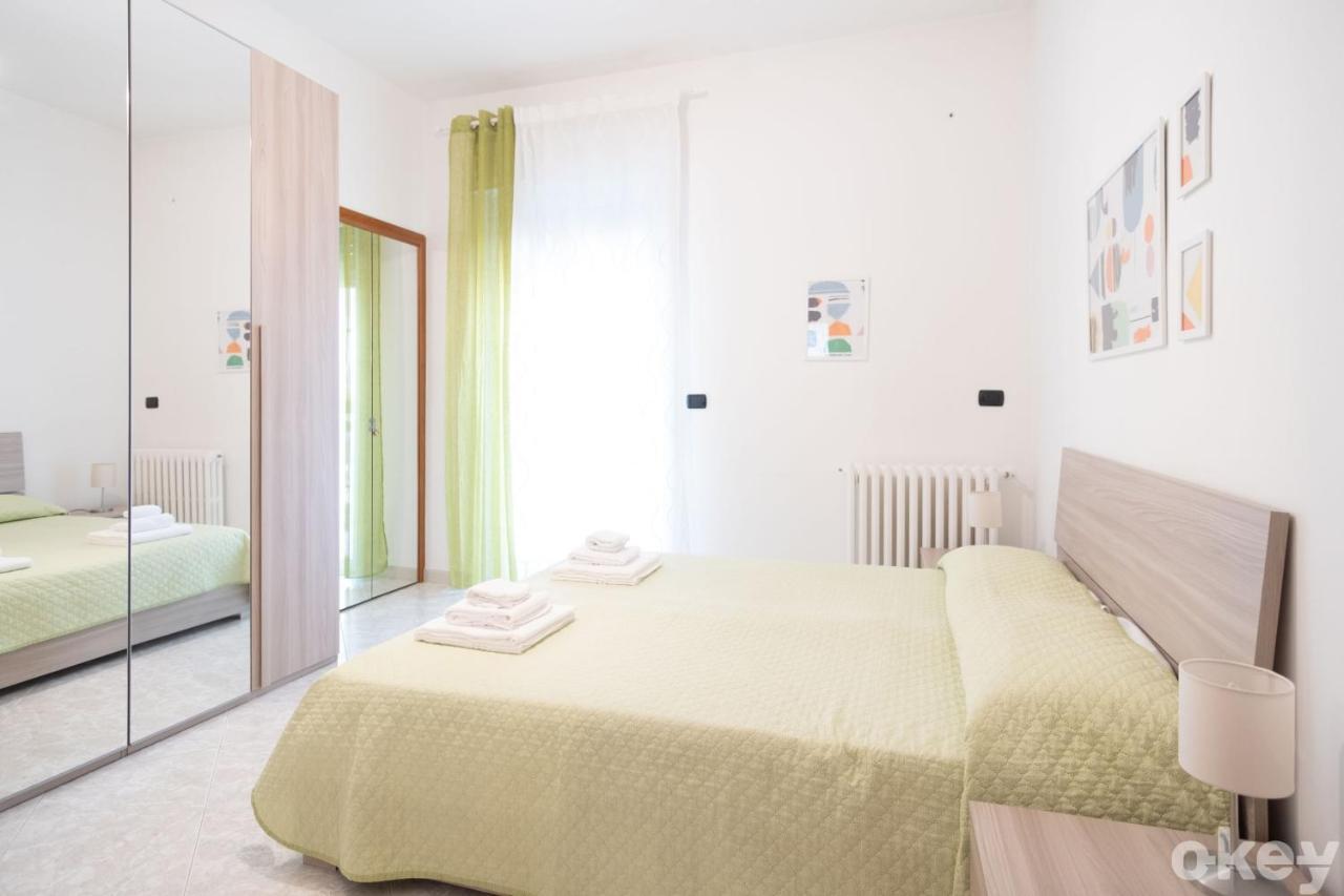 Cozy Apartments De Gasperi Bari Bagian luar foto
