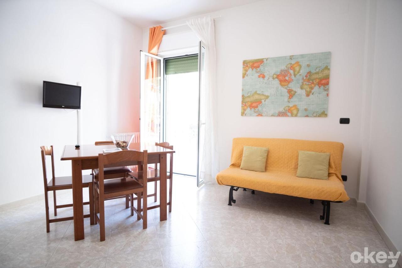 Cozy Apartments De Gasperi Bari Bagian luar foto