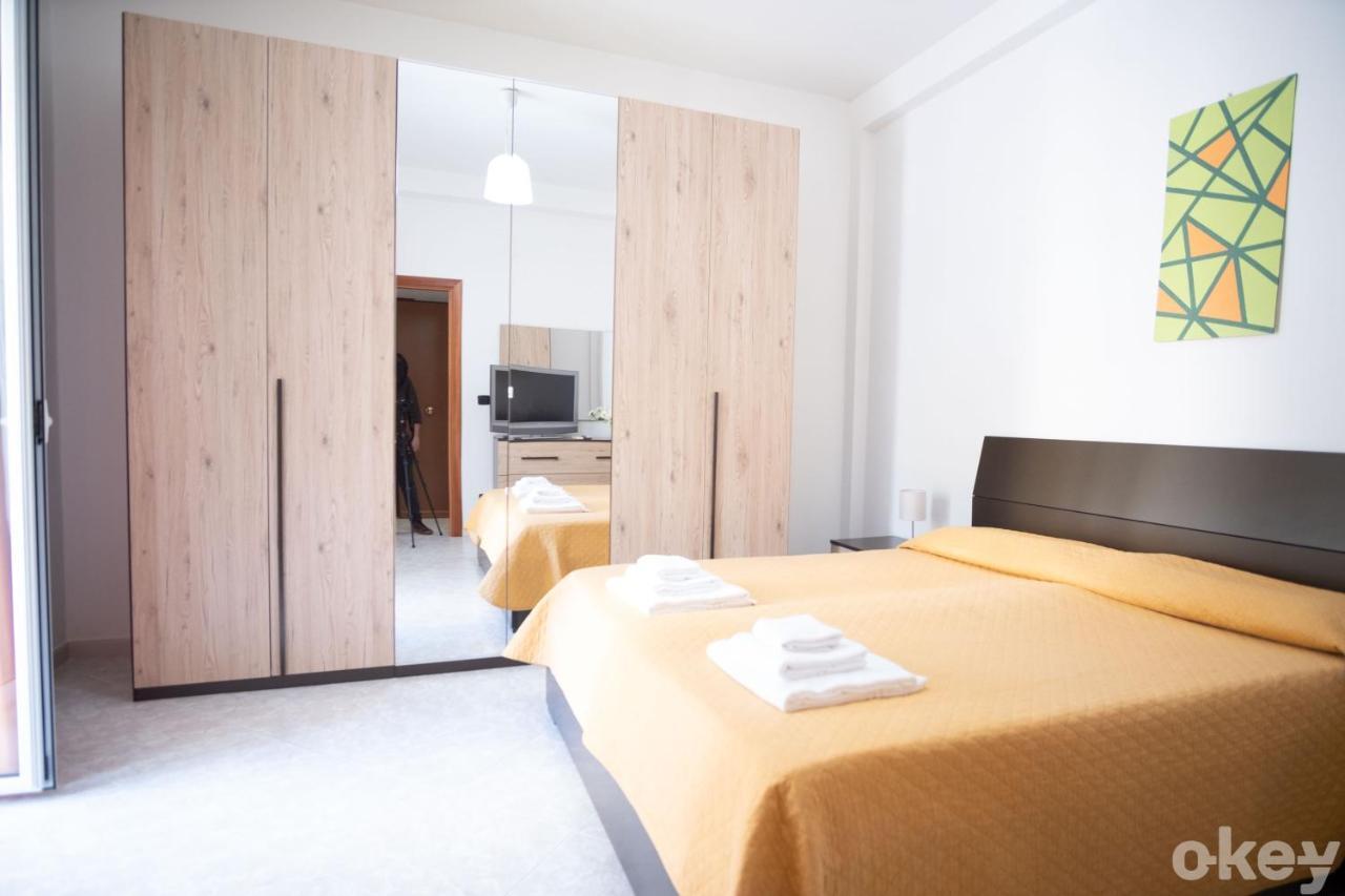 Cozy Apartments De Gasperi Bari Bagian luar foto