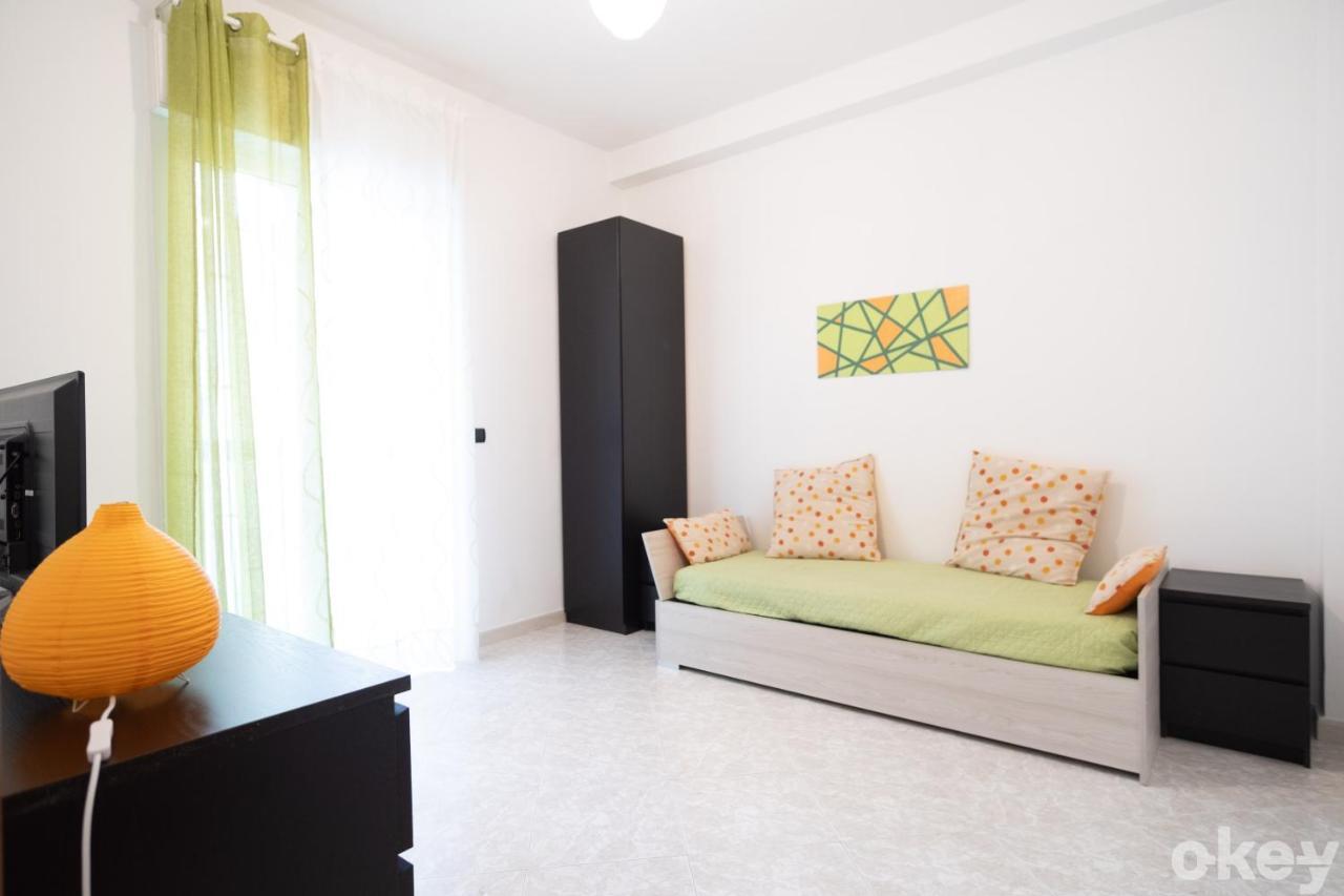 Cozy Apartments De Gasperi Bari Bagian luar foto